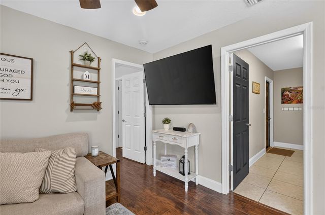706 S OAKWOOD AVENUE, Brandon, FL 33511