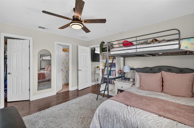 706 S OAKWOOD AVENUE, Brandon, FL 33511