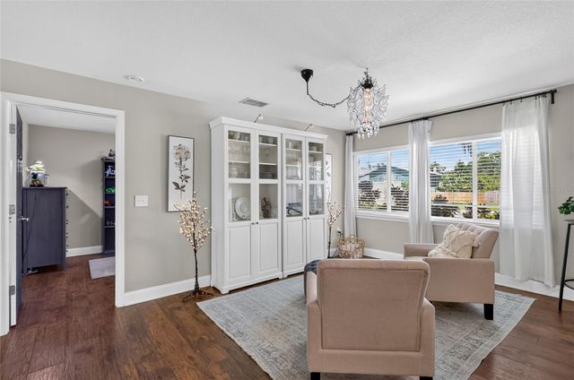 706 S OAKWOOD AVENUE, Brandon, FL 33511