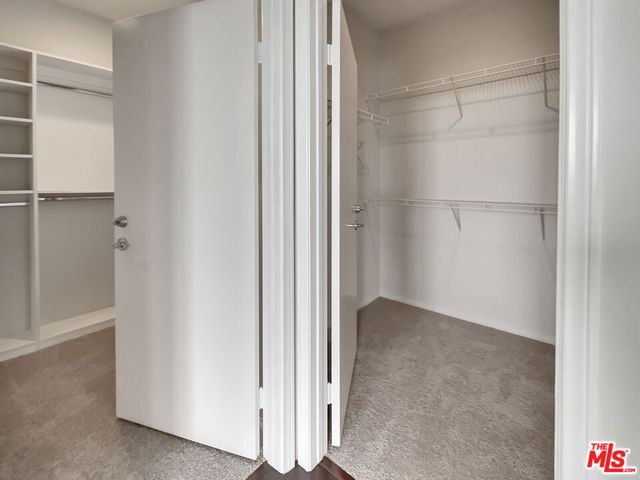 5692 Como Circle 34, Woodland Hills, CA 91367