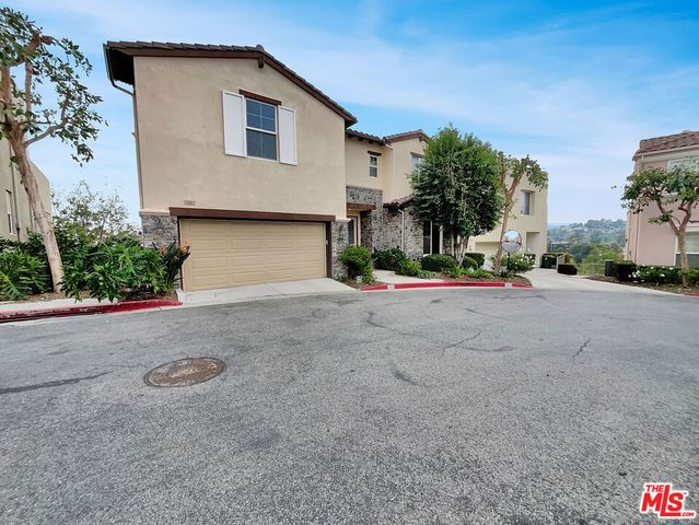 5692 Como Circle 34, Woodland Hills, CA 91367