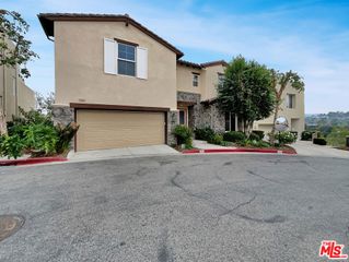 5692 Como Circle 34, Woodland Hills, CA 91367