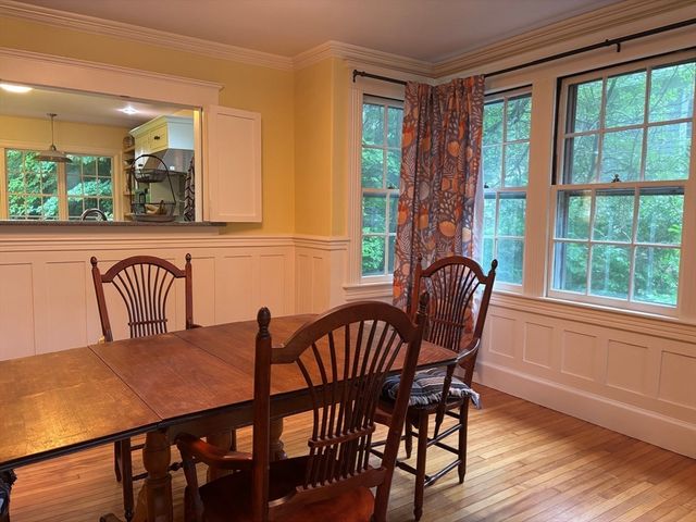 100 Dana, Amherst, MA 01002
