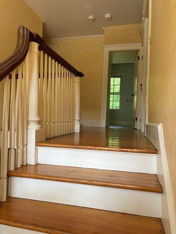 100 Dana, Amherst, MA 01002