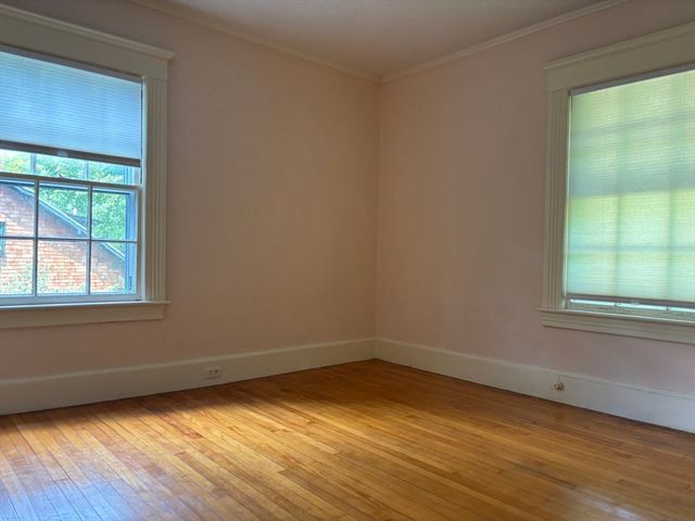 100 Dana, Amherst, MA 01002