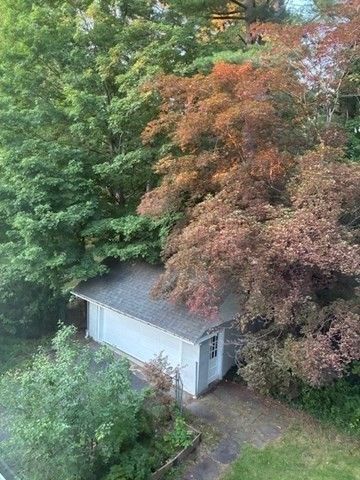 100 Dana, Amherst, MA 01002
