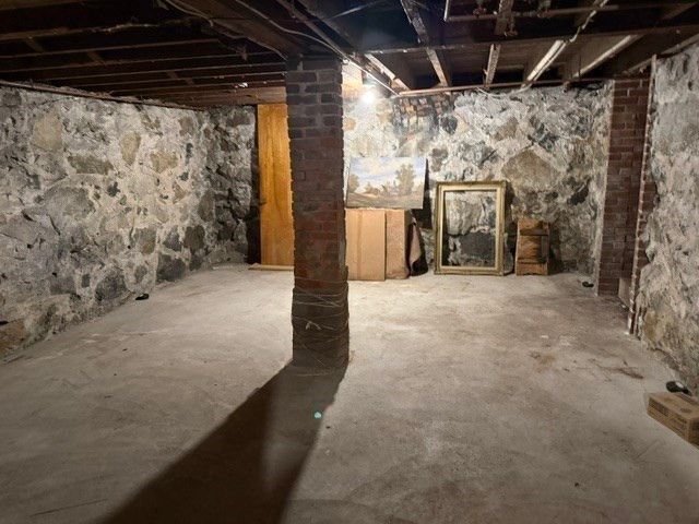 93 W Emerson, Melrose, MA 02176