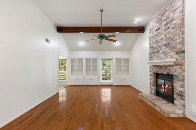 1 Cape Chestnut Drive, The Woodlands, TX 77381