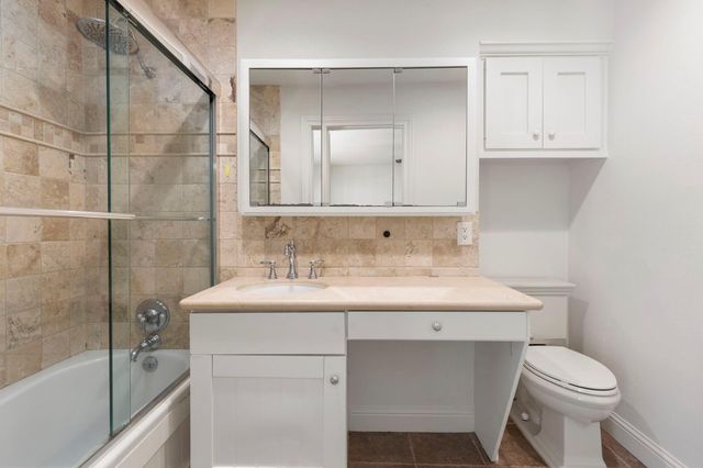 1 Cape Chestnut Drive, The Woodlands, TX 77381