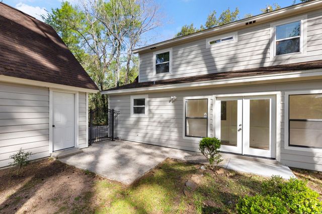 1 Cape Chestnut Drive, The Woodlands, TX 77381