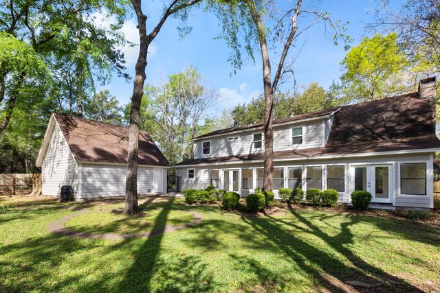 1 Cape Chestnut Drive, The Woodlands, TX 77381