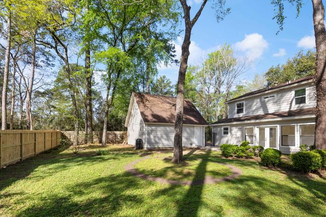 1 Cape Chestnut Drive, The Woodlands, TX 77381