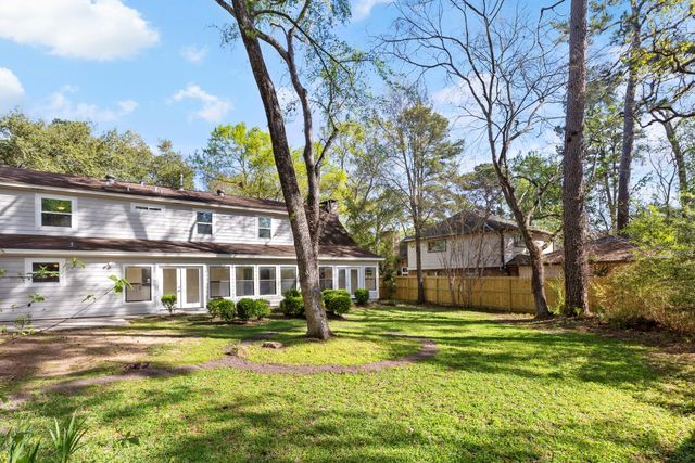 1 Cape Chestnut Drive, The Woodlands, TX 77381