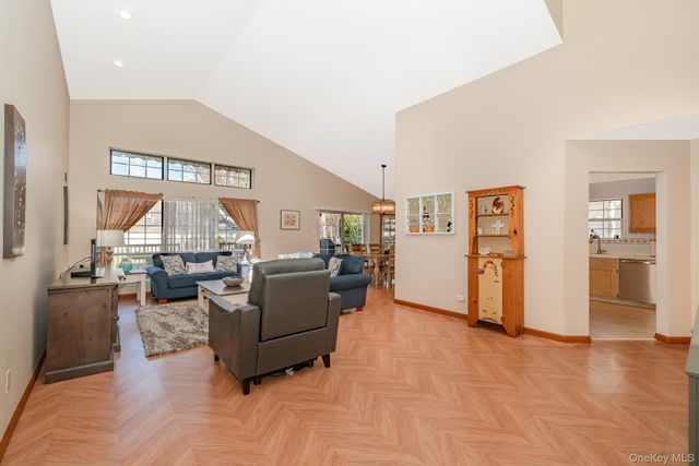 19 Saddlebrook Court, Middle Island, NY 11953