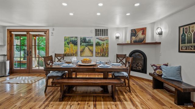 620 Dry Creek Rd, Healdsburg, CA 95448