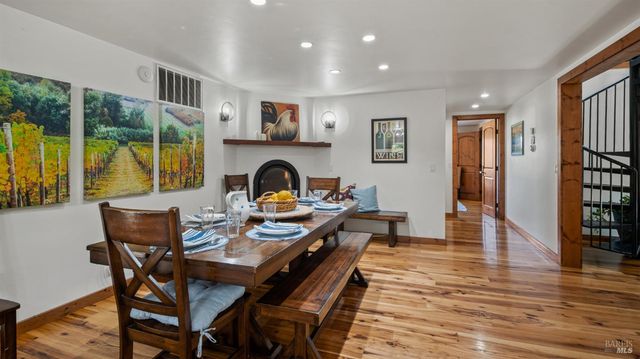 620 Dry Creek Rd, Healdsburg, CA 95448