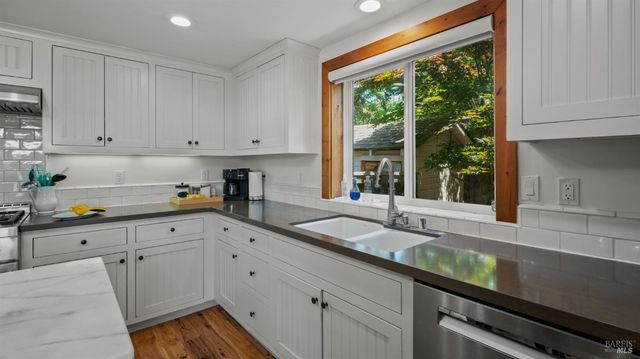 620 Dry Creek Rd, Healdsburg, CA 95448