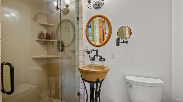 620 Dry Creek Rd, Healdsburg, CA 95448