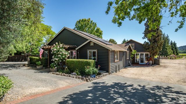620 Dry Creek Rd, Healdsburg, CA 95448