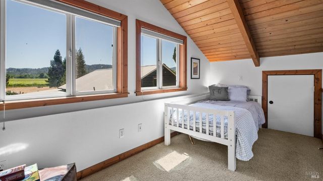 620 Dry Creek Rd, Healdsburg, CA 95448