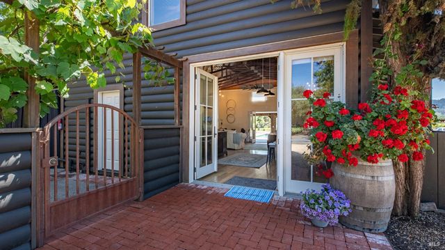 620 Dry Creek Rd, Healdsburg, CA 95448