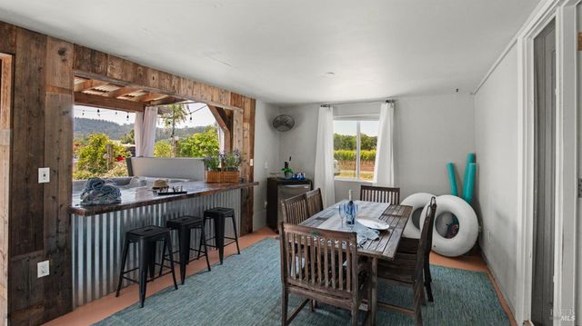 620 Dry Creek Rd, Healdsburg, CA 95448