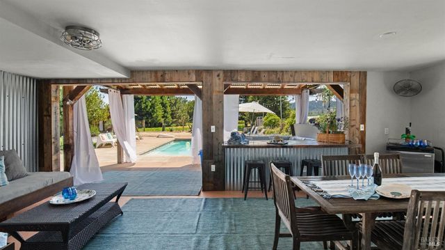 620 Dry Creek Rd, Healdsburg, CA 95448