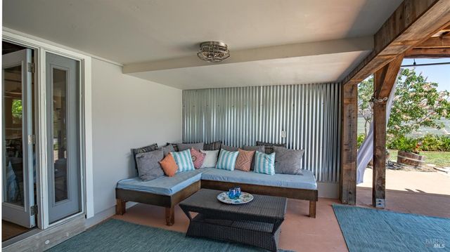 620 Dry Creek Rd, Healdsburg, CA 95448