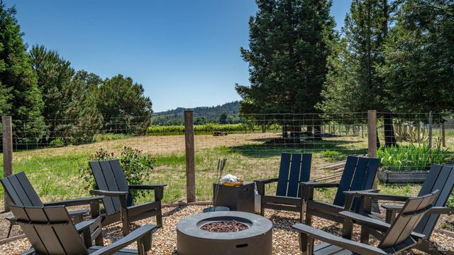 620 Dry Creek Rd, Healdsburg, CA 95448