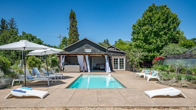 620 Dry Creek Rd, Healdsburg, CA 95448