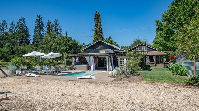 620 Dry Creek Rd, Healdsburg, CA 95448