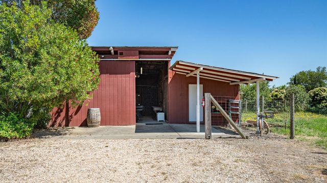 620 Dry Creek Rd, Healdsburg, CA 95448