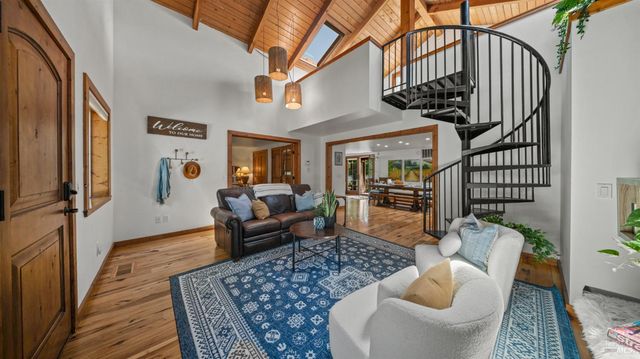 620 Dry Creek Rd, Healdsburg, CA 95448