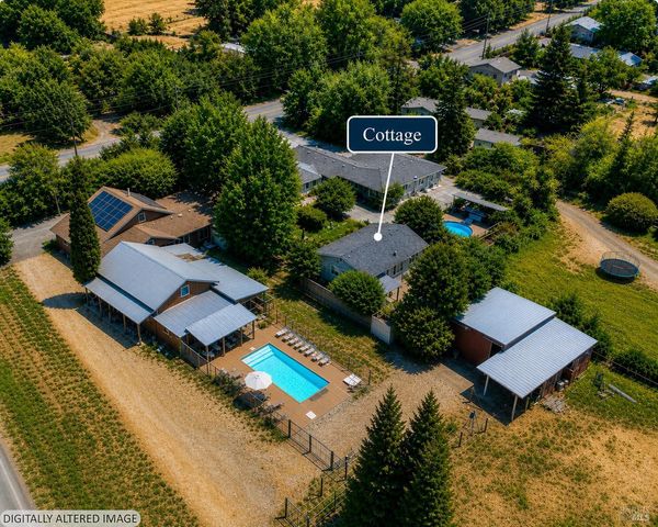620 Dry Creek Rd, Healdsburg, CA 95448