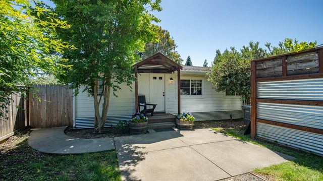 620 Dry Creek Rd, Healdsburg, CA 95448