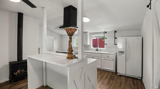 620 Dry Creek Rd, Healdsburg, CA 95448