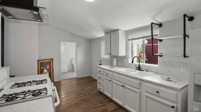 620 Dry Creek Rd, Healdsburg, CA 95448