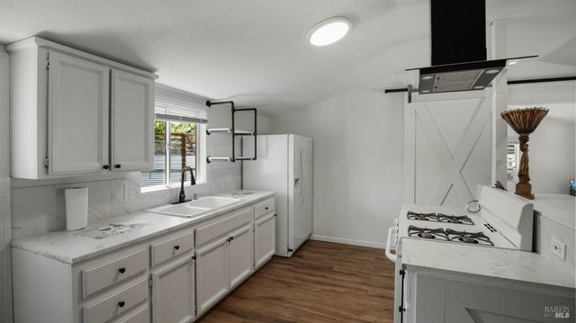 620 Dry Creek Rd, Healdsburg, CA 95448