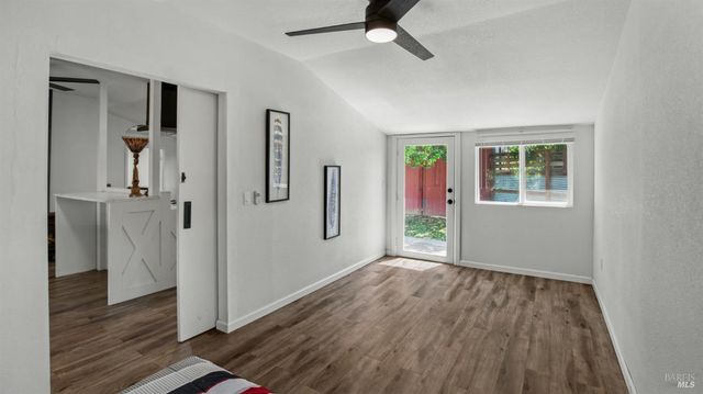 620 Dry Creek Rd, Healdsburg, CA 95448