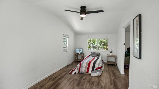 620 Dry Creek Rd, Healdsburg, CA 95448