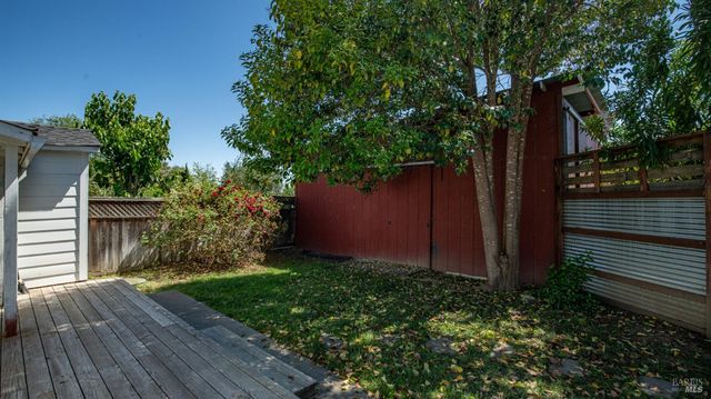 620 Dry Creek Rd, Healdsburg, CA 95448