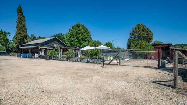 620 Dry Creek Rd, Healdsburg, CA 95448