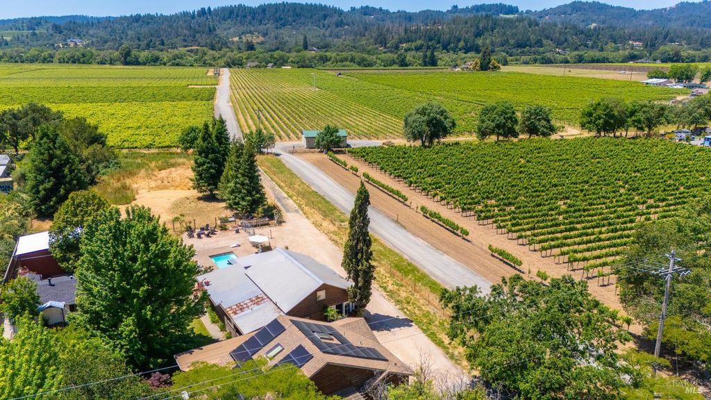 620 Dry Creek Rd, Healdsburg, CA 95448