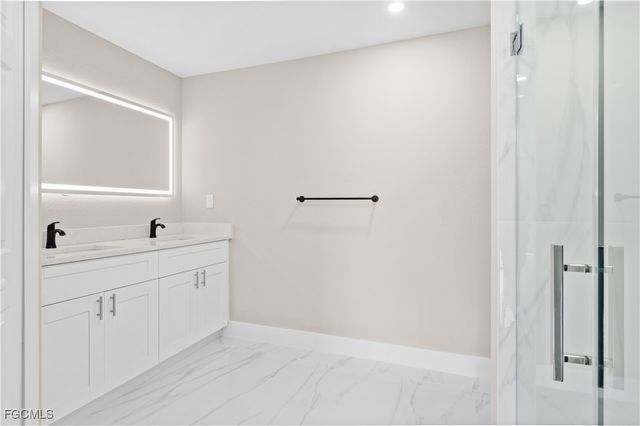 4010 NE 12th CT, Cape Coral, FL 33909