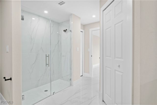 4010 NE 12th CT, Cape Coral, FL 33909