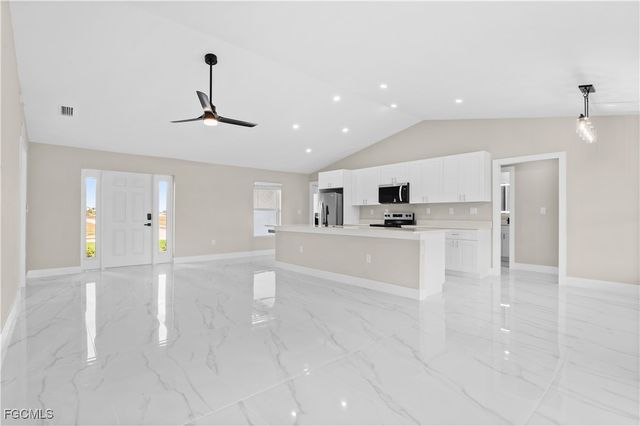 4010 NE 12th CT, Cape Coral, FL 33909