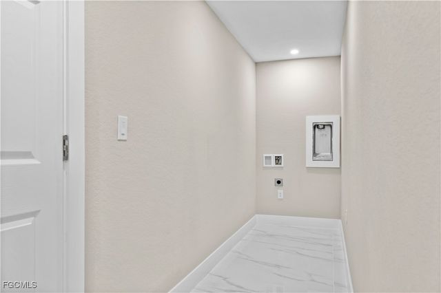 4010 NE 12th CT, Cape Coral, FL 33909