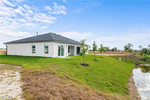 4010 NE 12th CT, Cape Coral, FL 33909