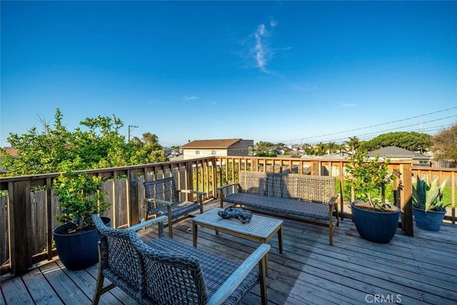 363 N 5th St, Grover Beach, CA 93433