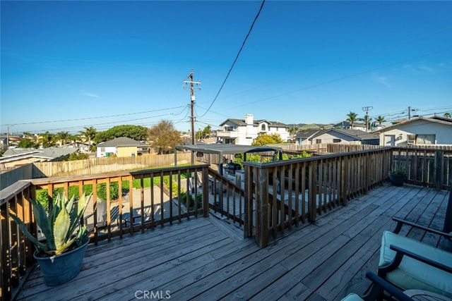 363 N 5th St, Grover Beach, CA 93433